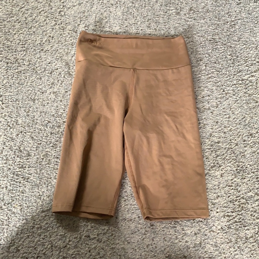 NWOT Beginning Boutique Toffee Dash Bike Shorts